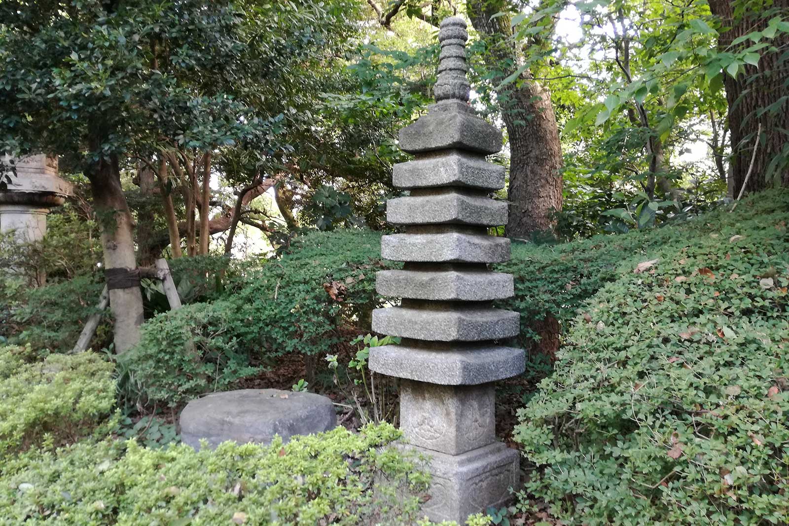 灯篭 五重の塔