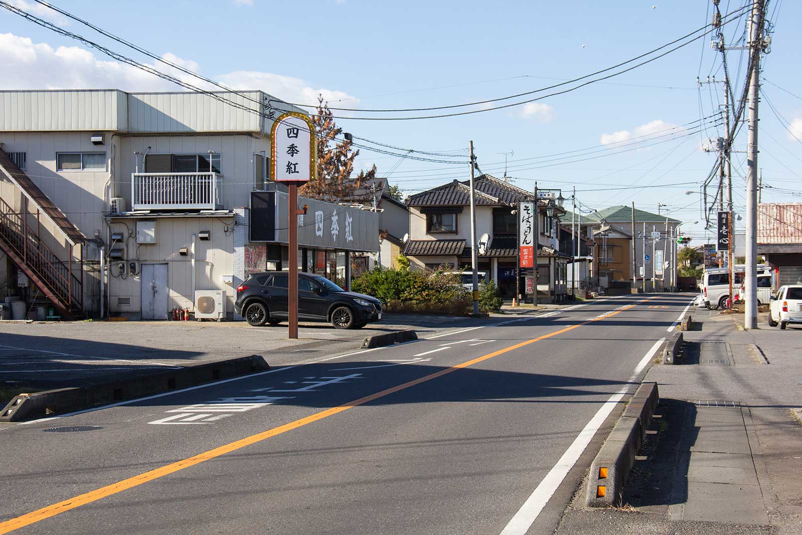 セブンイレブン前の道路