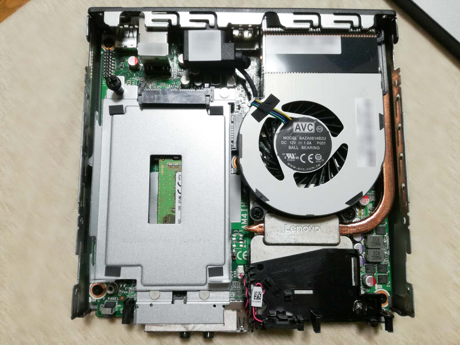 カバーを開けた様子