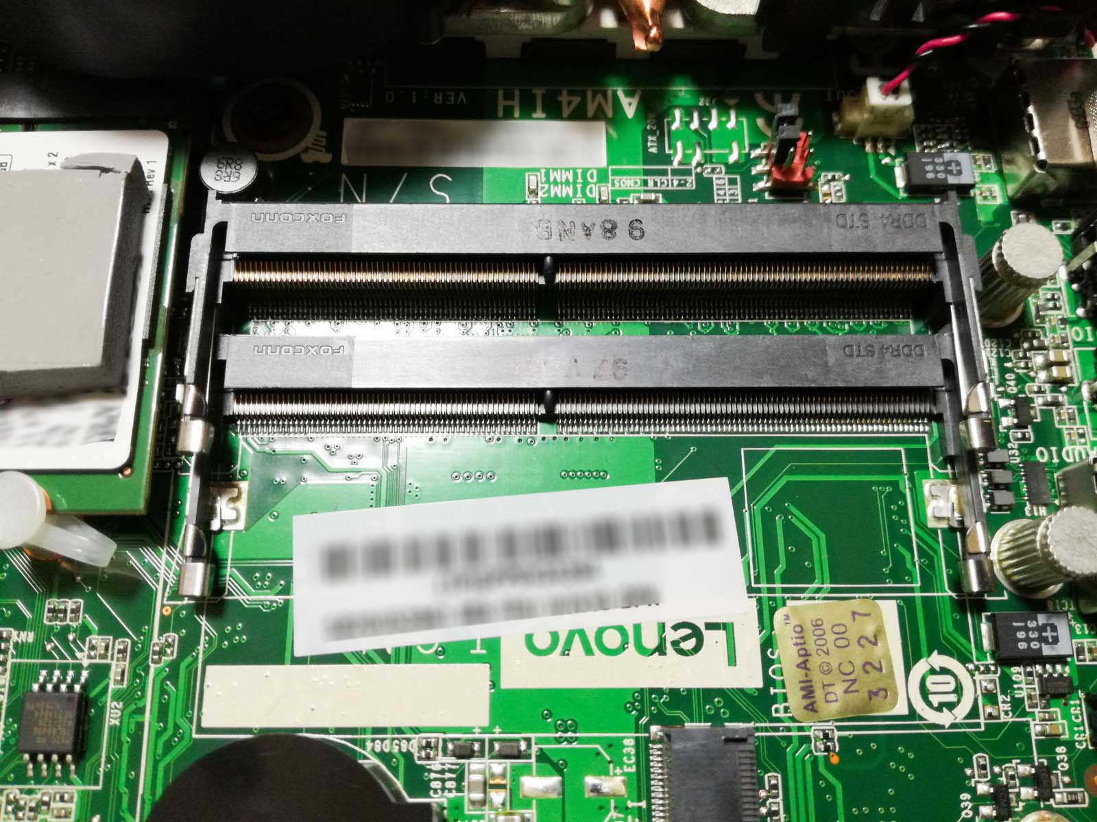 メモリスロットは2つ