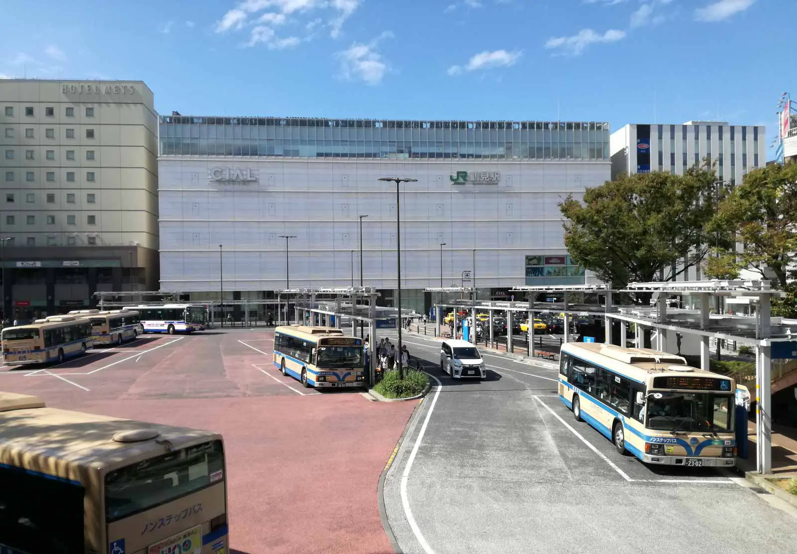 鶴見駅