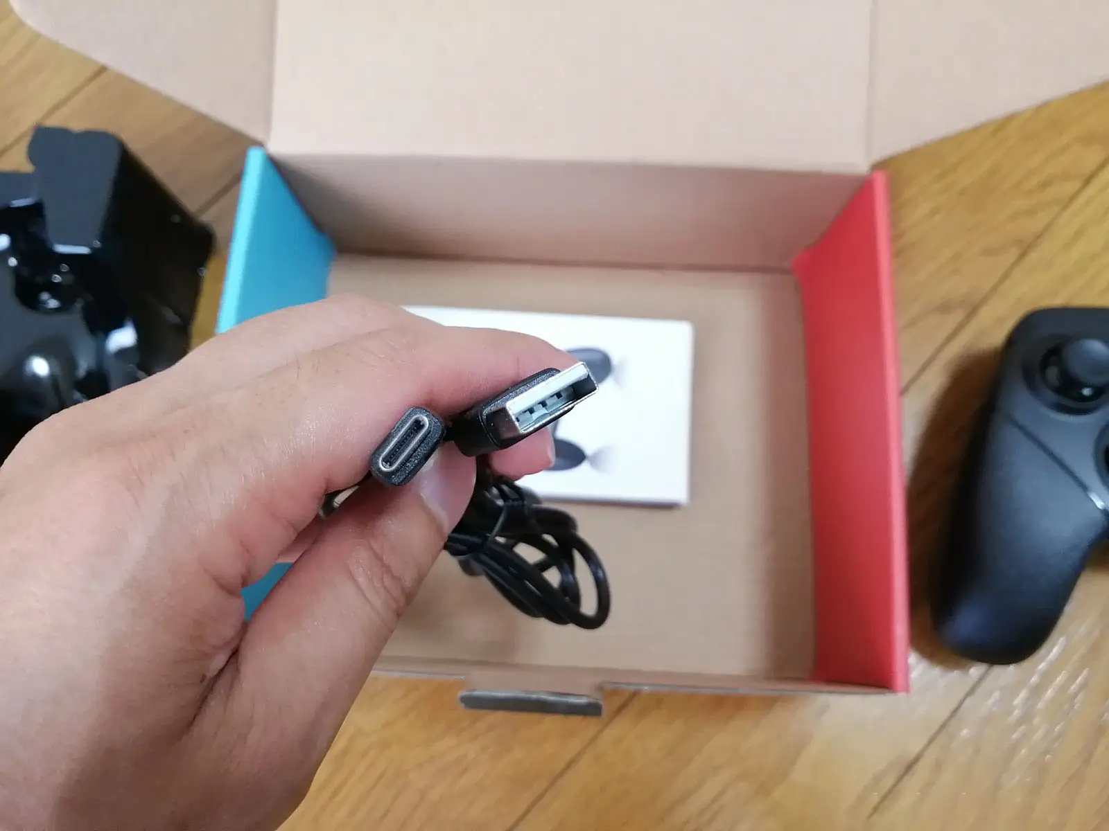 ケーブルは USB TypeAとUSB Type C