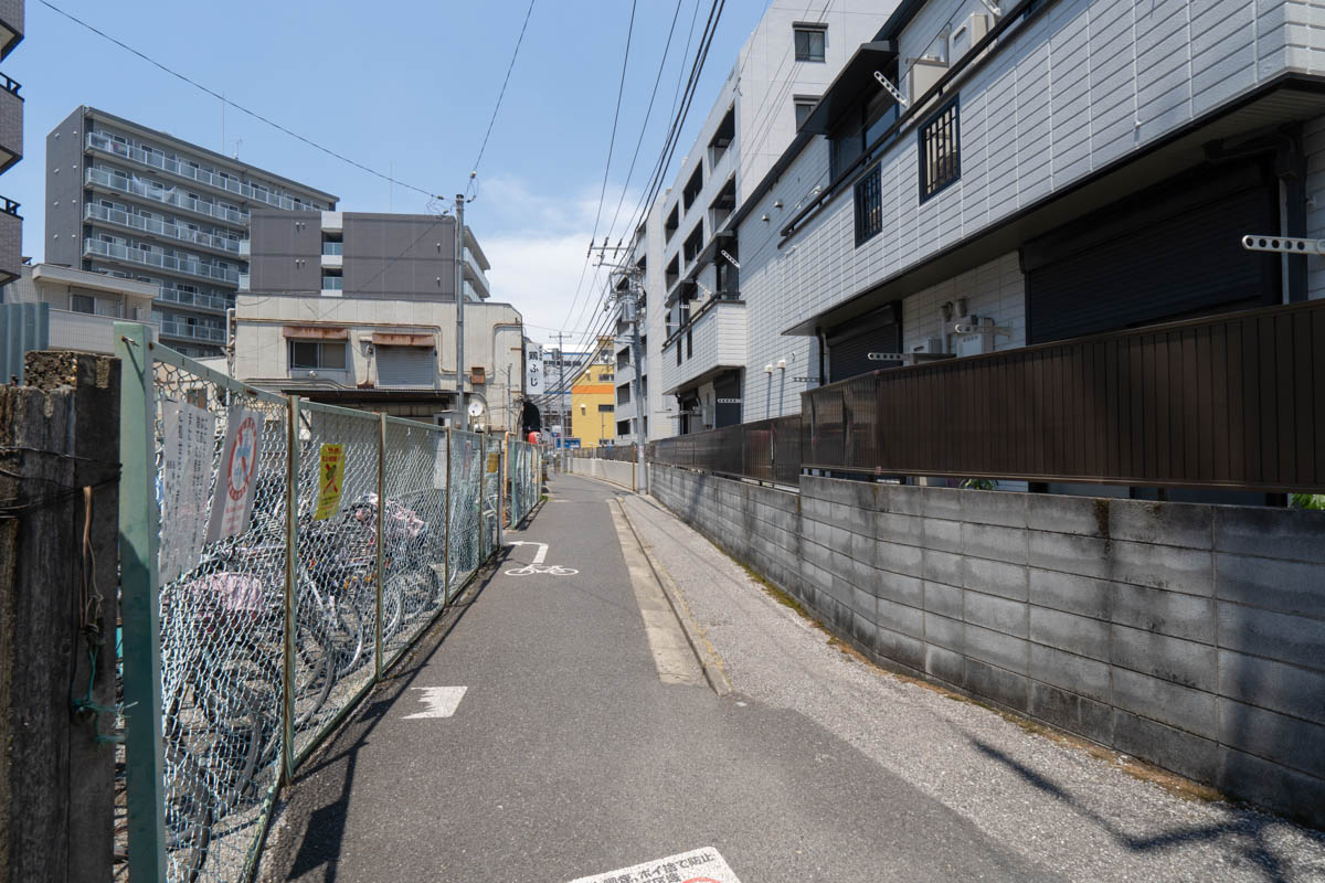裏路地